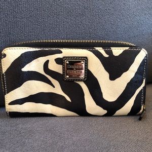 Dooney and Bourke wallet